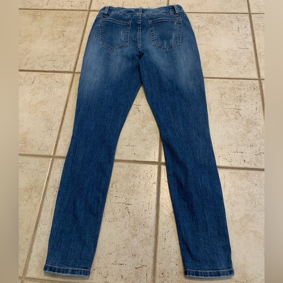 JustFab Distressed Dark Wash Skinny Jeans - Size 29 - Picture 5 of 6